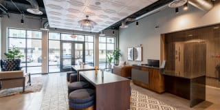 Student Housing - Yugo Urbana Illinois Gallery 4