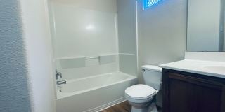 4 bed 2 bath home in Huning Ranch. Gallery 23