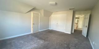 Room in 4 Bedroom Home at Hampton Pl Dr Gallery 17
