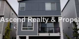 Like New 4 Bed Beauty Full Bed & Bath on Main Next to Commonwealth Lake & Minutes to Cedar Hills Crossing Gallery 1