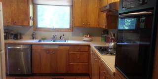 3 Bd/2 Ba Spacious home on Sunnyside Hill! 3 Bd/2 Ba Spacious home on Sunnyside Hill! Gallery 3