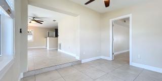 BEAUTIFUL ANNUAL RENTAL HOME - Convenient Location! Gallery 19
