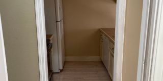 Darling 1 Bed, 1.5 Bath Townhouse with small Fenced Yard! Gallery 9
