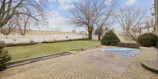 3245 Gresham Lane E Gallery 25
