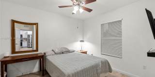 525 NE 6th Pl Gallery 15