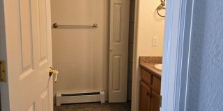 Nestled 3 bedroom, 2 bathroom in Fruitvale area Gallery 10