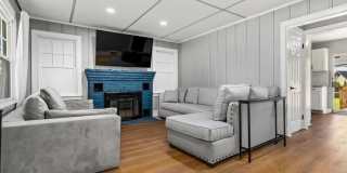 301 BEVERLEY Place Gallery 1