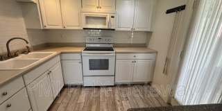 149 1/2 E. Butte Avenue Gallery 4