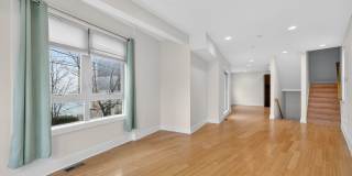 920 N FRONT Street Gallery 6