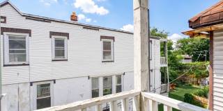 Spacious 3 Bedroom, 1.5 Bathroom with large Porch and Backyard Gallery 18