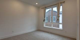 Live Where Style Meets Convenience – 2BR Townhome + Garage Gallery 16