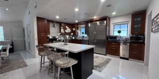 1332 Van Buren St (AVAIL 04/01/2026) Gallery 1