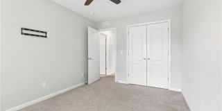 5 Lacrosse Street Gallery 23