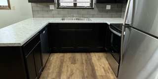 426 Commodore Dr Gallery 3