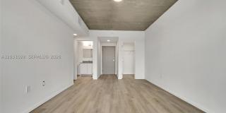 475 NE 125th Gallery 1