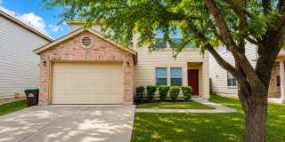 Lovely 3 Bedroom 2.5 Bath with easy access to shopping, schools, I‑1604, I‑410, Hwy 151, SeaWorld, and Lackland AFB. Gallery 1