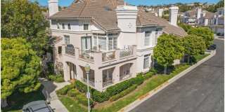 Fully Furnished Short Term Ocean Close Rental Gallery 1