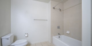 $3,200 | 3br/2ba Condominium in Sixty Parkside Gallery 19