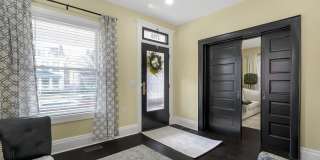 1756 Oak Street Gallery 4