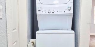 1040 RANDALL STREET Gallery 28