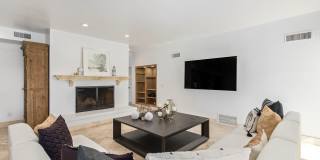 4450 E CAMELBACK Road Gallery 14