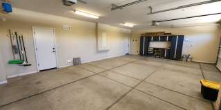 2611 Barrowby Street Gallery 34