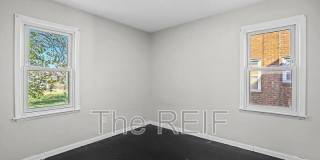 20045 Greenlawn Street Gallery 7