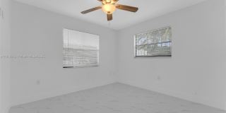 2401 SW 102nd Ave Gallery 11