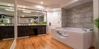 117 East Bellevue Pl. Gallery 10