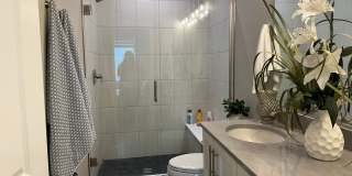 Beautiful 2 Bedroom, 2 bath home near park Gallery 6
