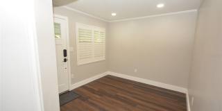 3006 VINE STREET Gallery 9