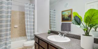 The Sovereign at Overland Park Apartments Gallery 17