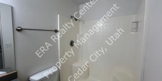 Move-In Bonus! 3 Bed - 2 Bath Twin Home Gallery 12