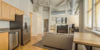 One Bedroom Unit in Wonderful Western Auto Lofts Gallery 28