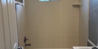 701 W Lakeside Drive Gallery 6