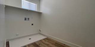 Desert Bluff 4 Bed Home! Gallery 17
