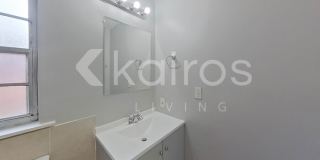 1923 Brack Street Gallery 14