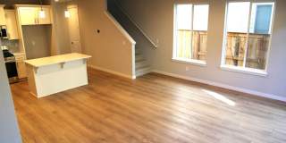New 3 bed 2.5 Bath Townhome Ready for You! New 3 bed 2.5 Bath Townhome Ready for You! Gallery 18