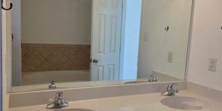 1121 Dixon Circle Gallery 14