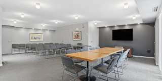 200 N PICKETT Gallery 37