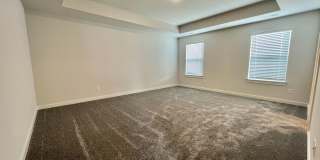 5 Bed, 3.5 Bath Home w/ 2 Car Garage in Harvest Point Gallery 22