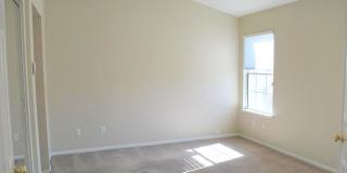 Sharp & Contemporary Townhouse in Beautiful Danville! Gallery 18
