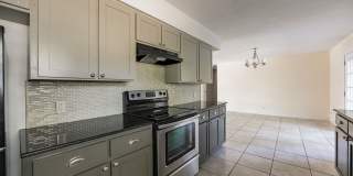MOVE IN READY! Amazing 3/2 House for Rent Gallery 1