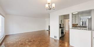 Stunning, Pet Friendly Edwardian 2BR Remodel in Prime location Gallery 18