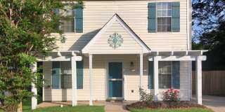 340 N Grove Circle Gallery 1