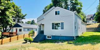Renovated 4 bedroom 2 bath Home with Plenty of Space! Gallery 24