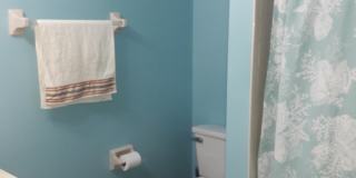 Short term, turnkey furnished, 2 bedroom, 2 bathroom condo in convenient Bradenton location. Gallery 12