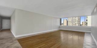 1 E Schiller Street Gallery 8