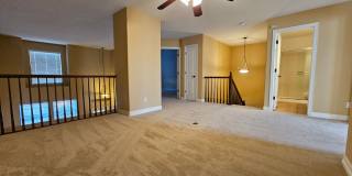 Stunning Townhouse in the desirable Watermark Gallery 12