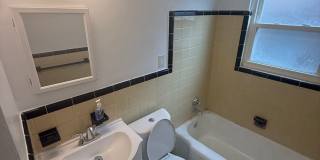 Charming 3 bedroom brick bungalow Gallery 9
